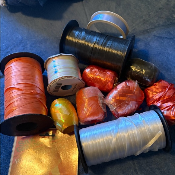 Assorted Ribbon Collection in Various Colors - Picture 2 of 4